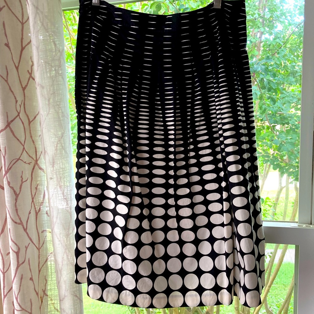 Talbot’s black and white midi a-line skirt. EUC worn once!